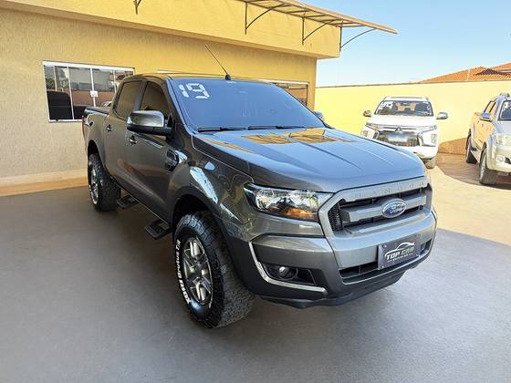 FORD RANGER 2.2 XLS 4X4 CD 16V DIESEL 4P AUTOMÁTICO FORD RANGER 2.2 XLS 4X4 CD 16V DIESEL 4P AUTOMÁTICO
